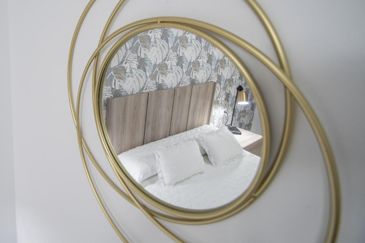 Apartamento La Magnolia De กาดิซ ภายนอก รูปภาพ